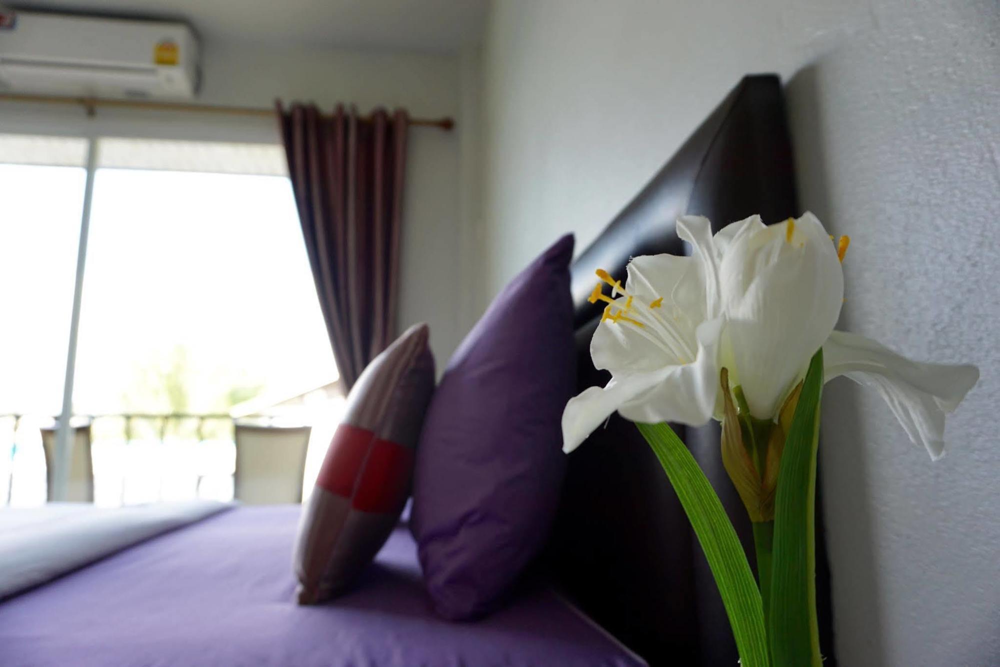 Lom La Lanta Hotel Koh Lanta Bagian luar foto