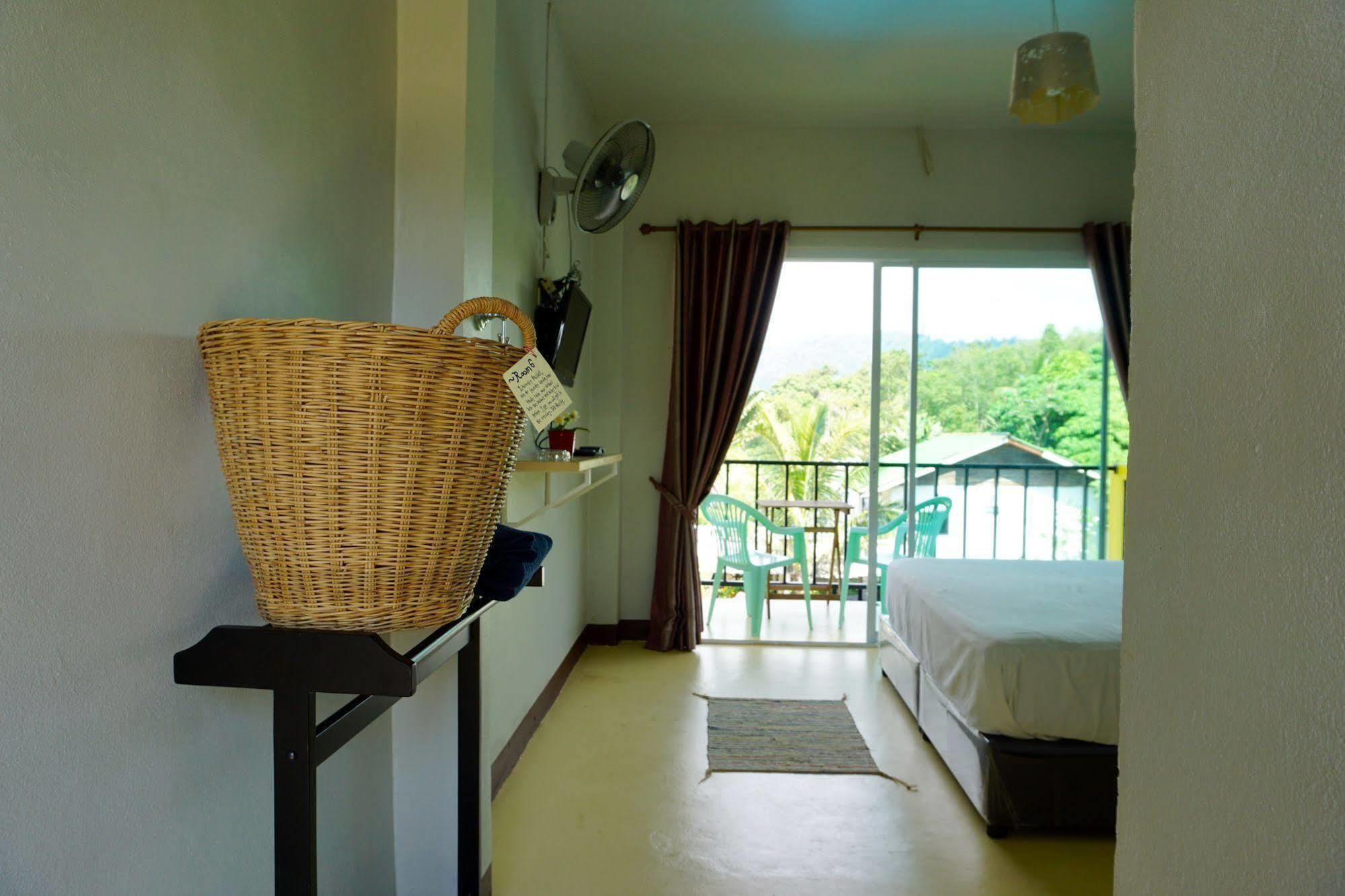 Lom La Lanta Hotel Koh Lanta Bagian luar foto