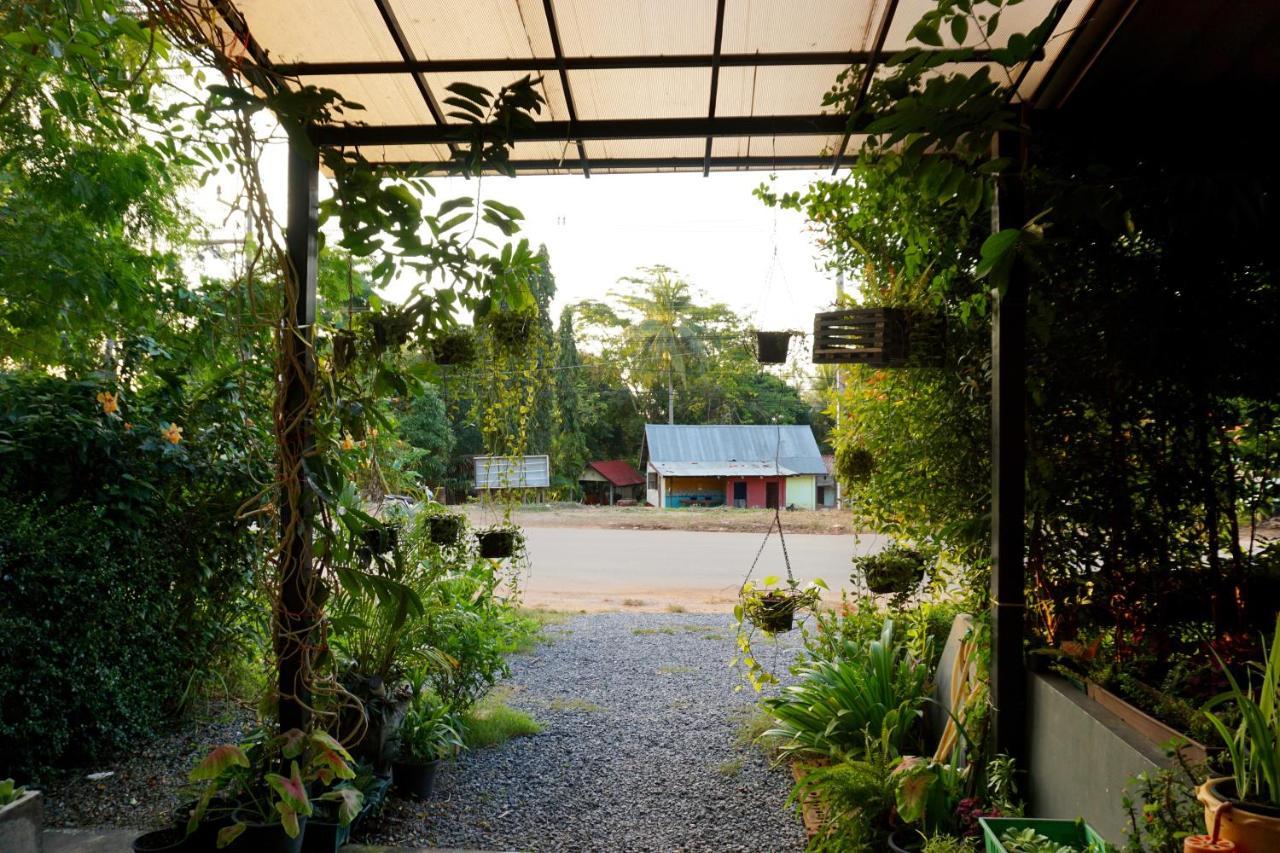 Lom La Lanta Hotel Koh Lanta Bagian luar foto
